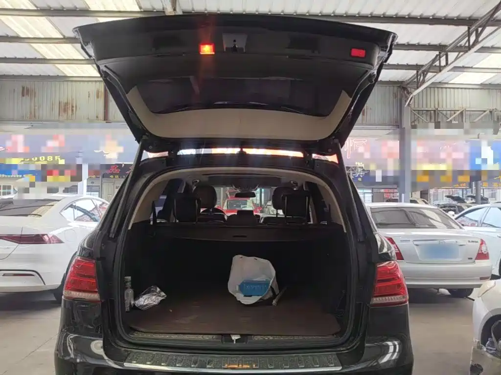 Mercedes-Benz GLE (Import) — миниатюра 19