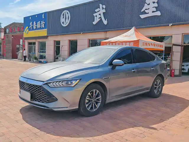 2025 BYD Qin