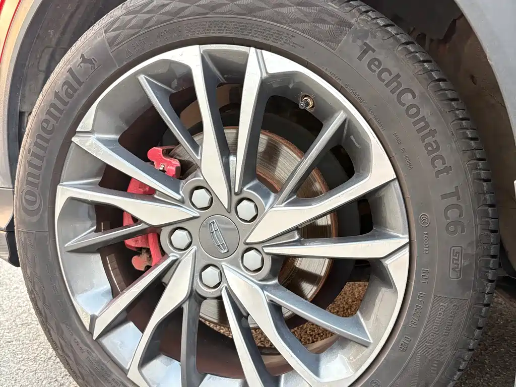 Geely Binyue — миниатюра 23