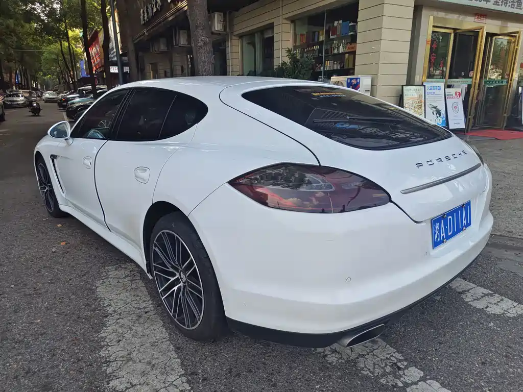 Porsche Panamera — миниатюра 6