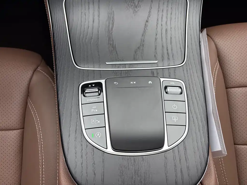 Mercedes-Benz E-Class — миниатюра 17