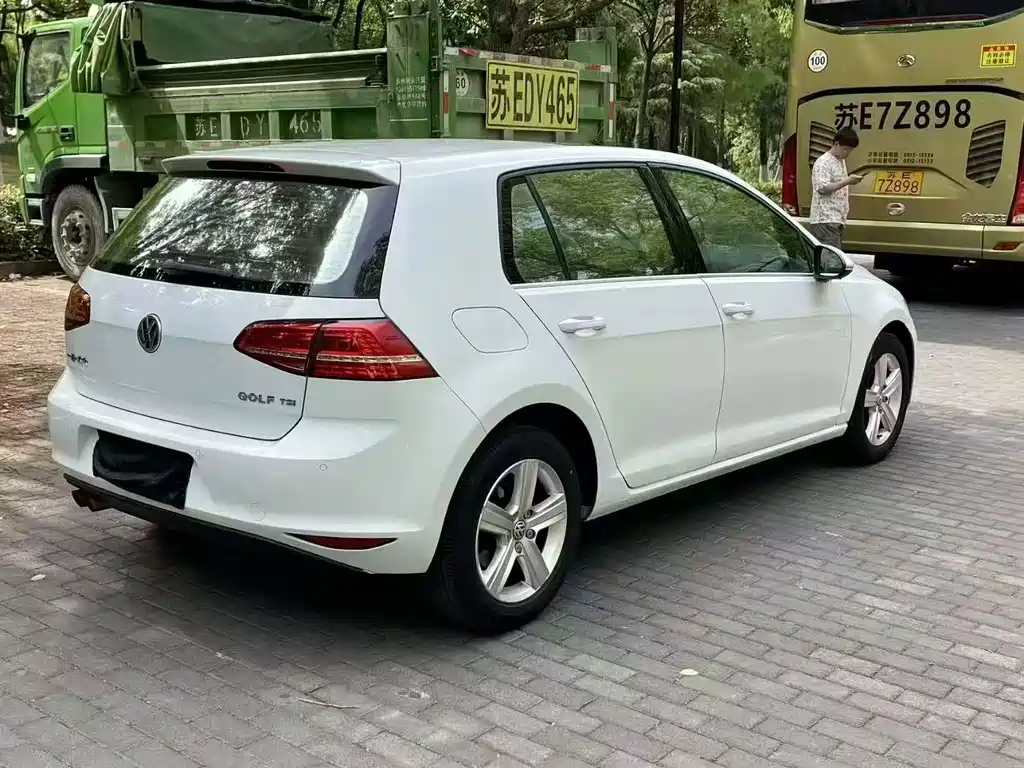 Volkswagen Golf — миниатюра 4