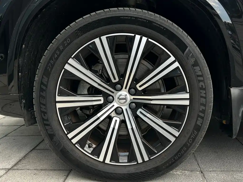 Volvo XC90 — миниатюра 12
