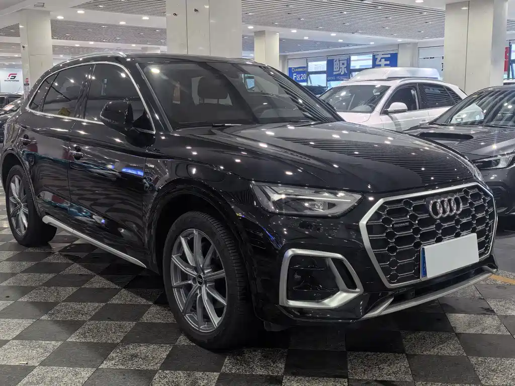 Audi Q5L — миниатюра 3