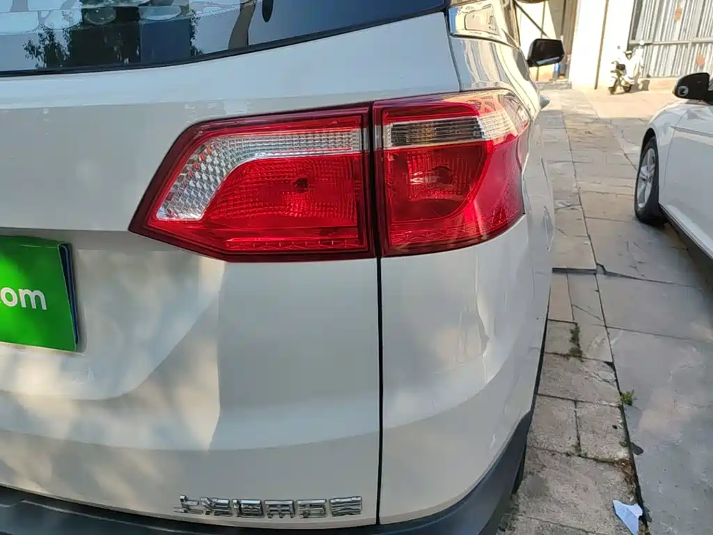 Wuling Hongguang S3 — миниатюра 8