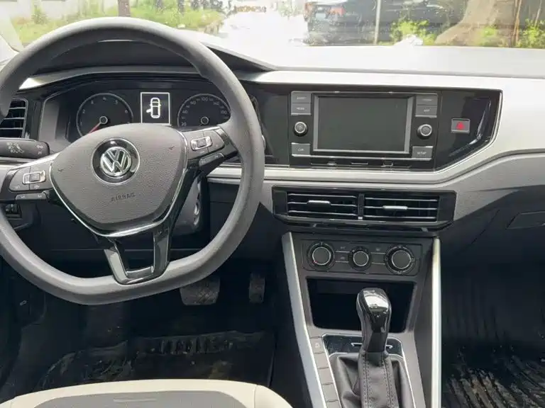 Volkswagen Polo — миниатюра 3