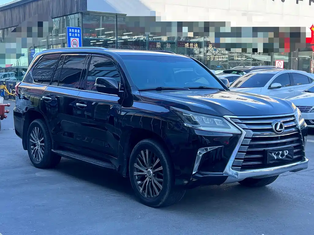 Lexus LX — миниатюра 3
