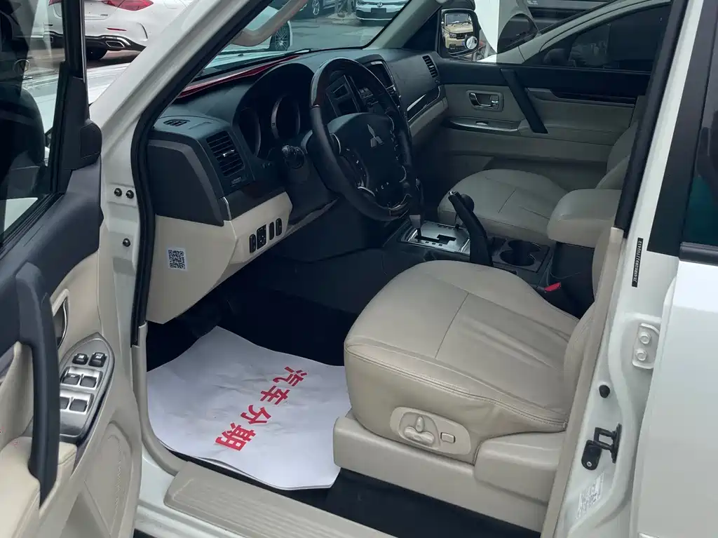 Mitsubishi V97 2018 3.8L AT