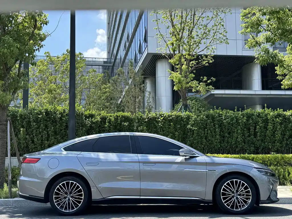 BYD Han — миниатюра 4