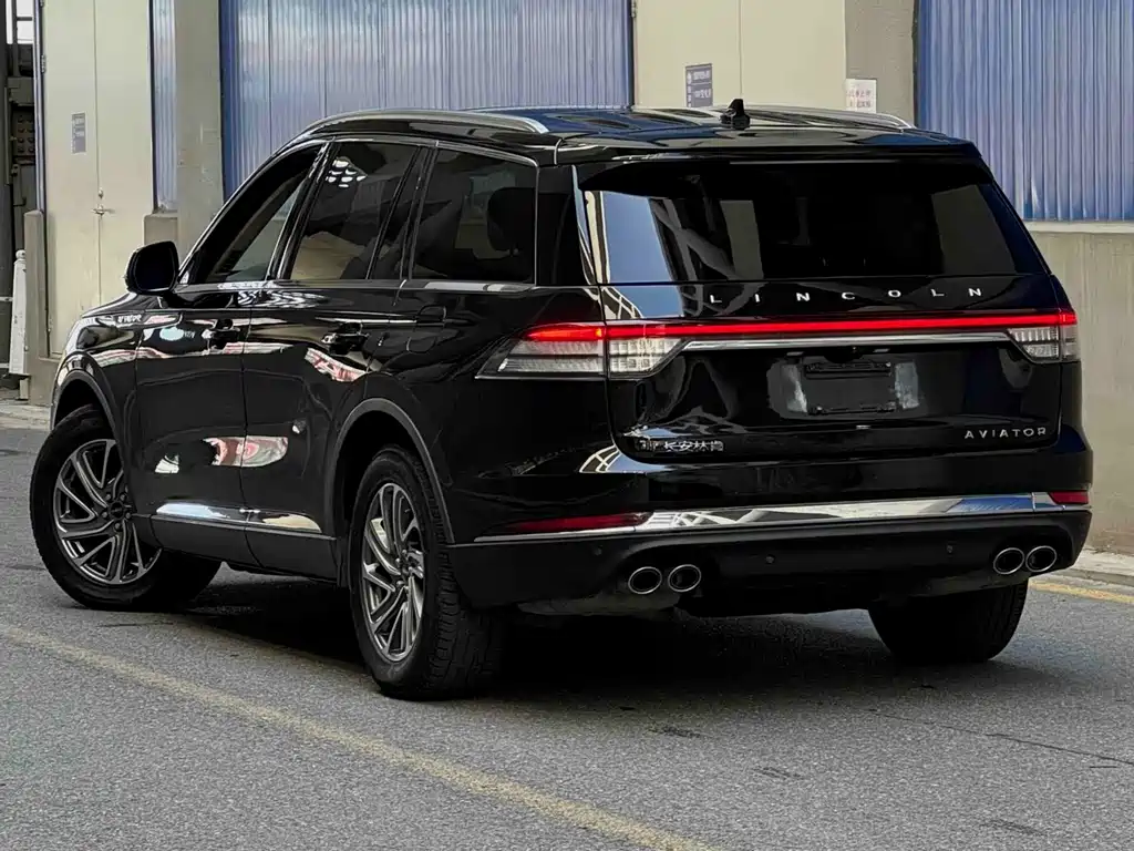 Lincoln Aviator (Import) — миниатюра 6