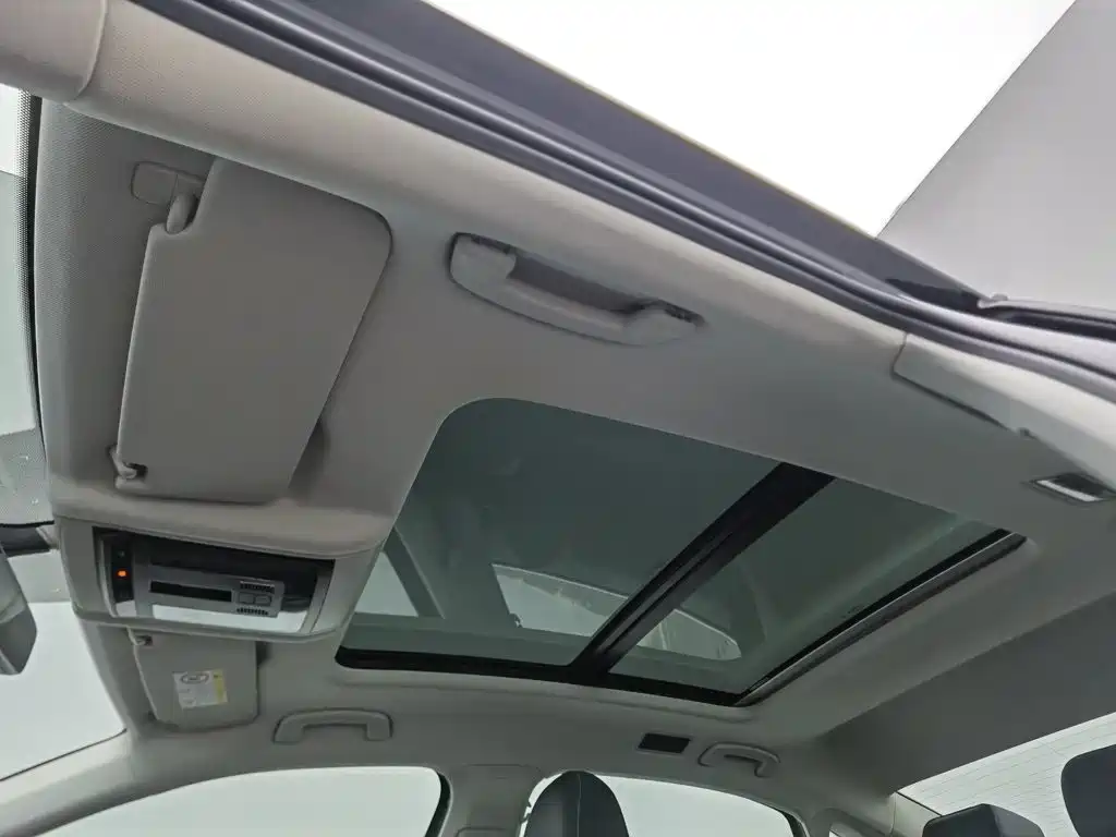 Volkswagen Passat — миниатюра 14