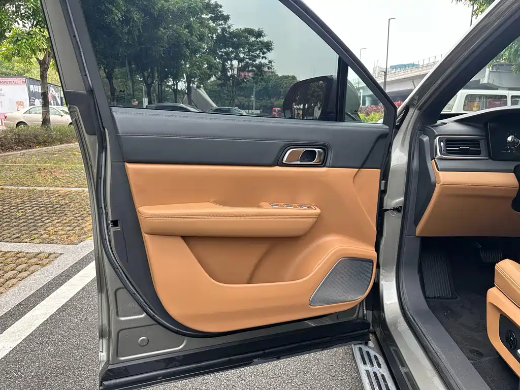 Li Auto Li ONE — миниатюра 10