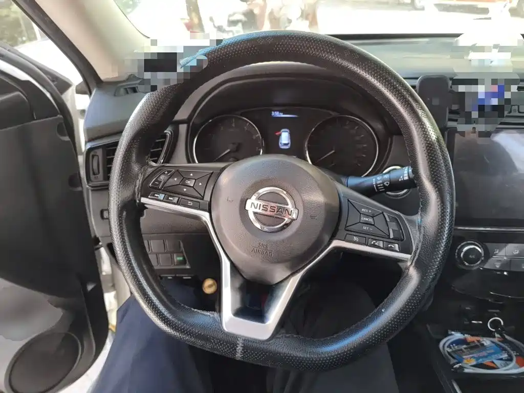 Nissan X-Trail — миниатюра 6