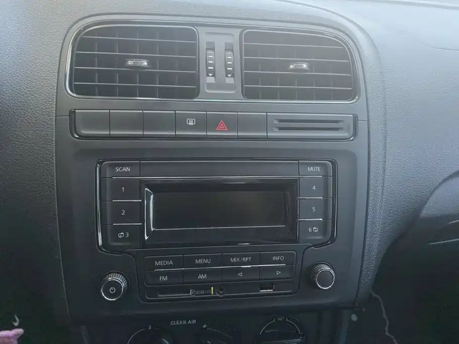 Volkswagen Polo — миниатюра 13