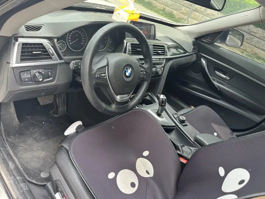 BMW 3 Series GT 3 GT 2017 320i Luxury
