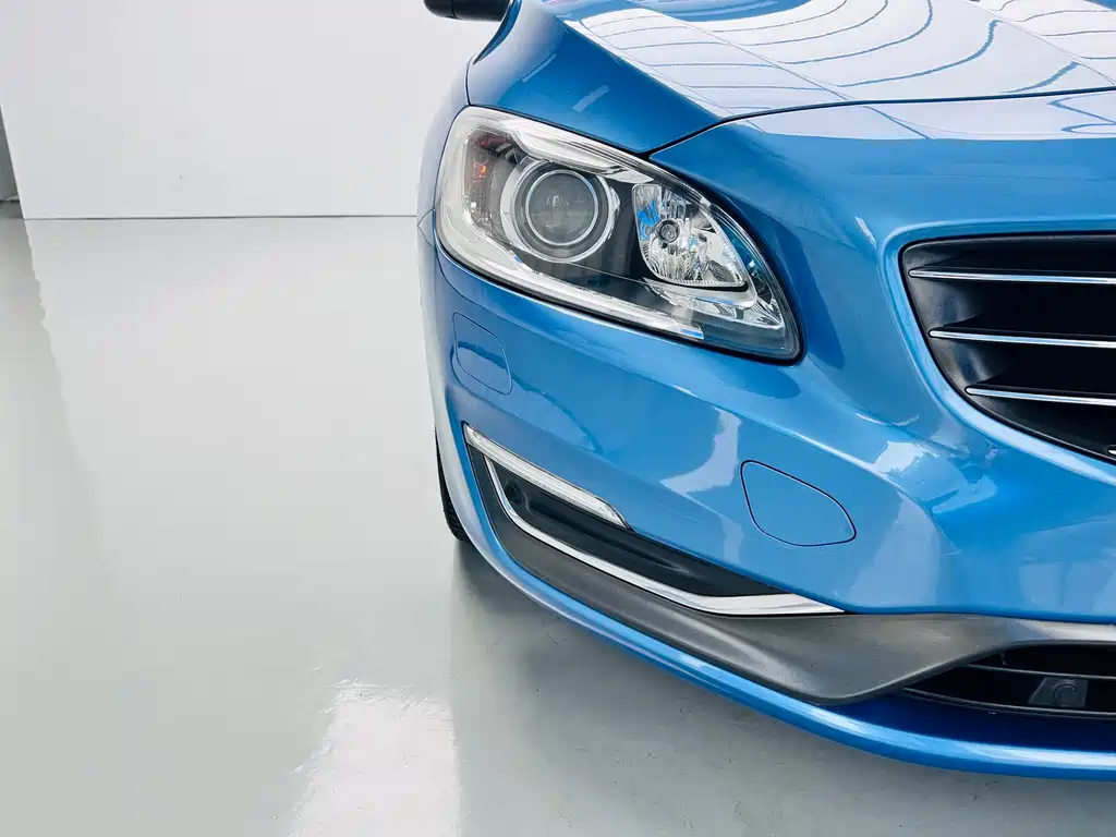 Volvo V60 — миниатюра 6
