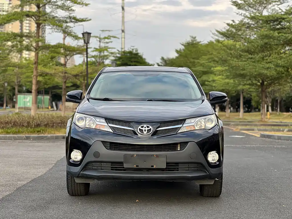 Toyota RAV4 — миниатюра 2