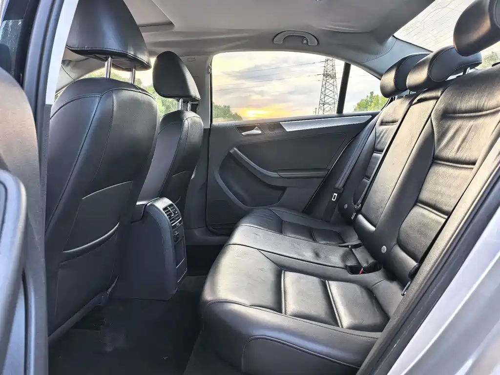 Volkswagen Sagitar — миниатюра 11