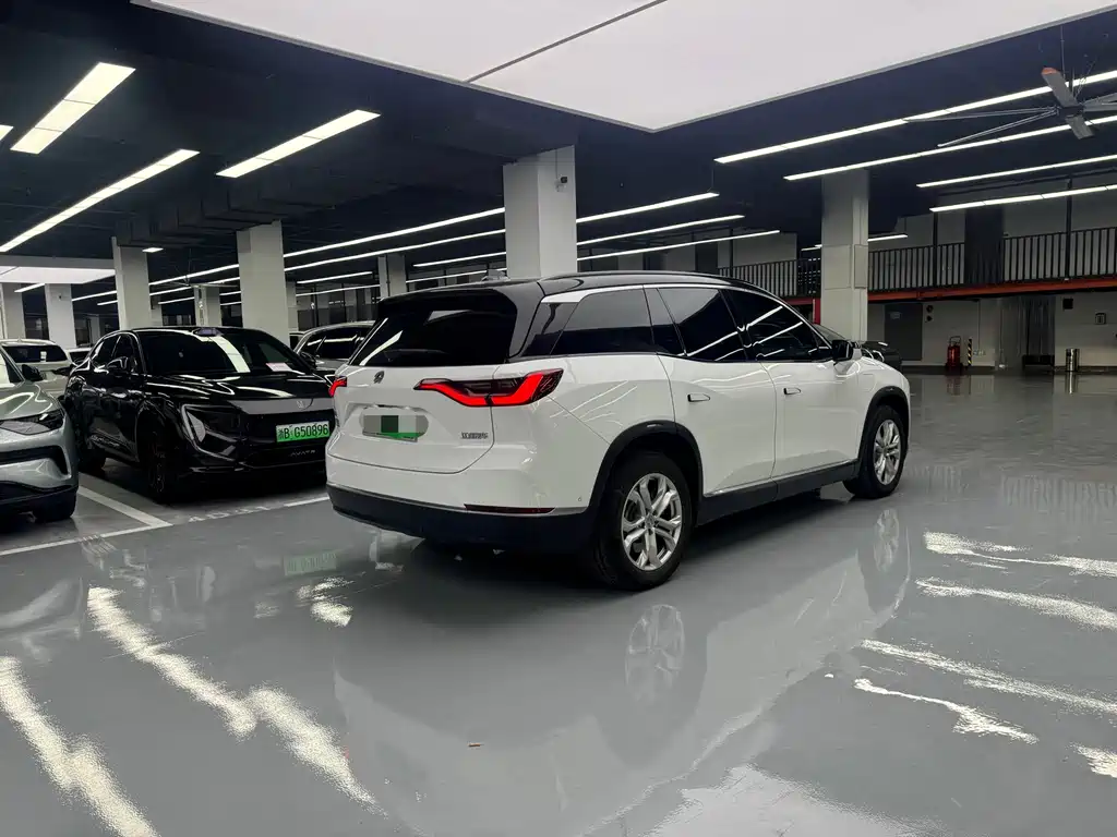 NIO ES8 — миниатюра 16