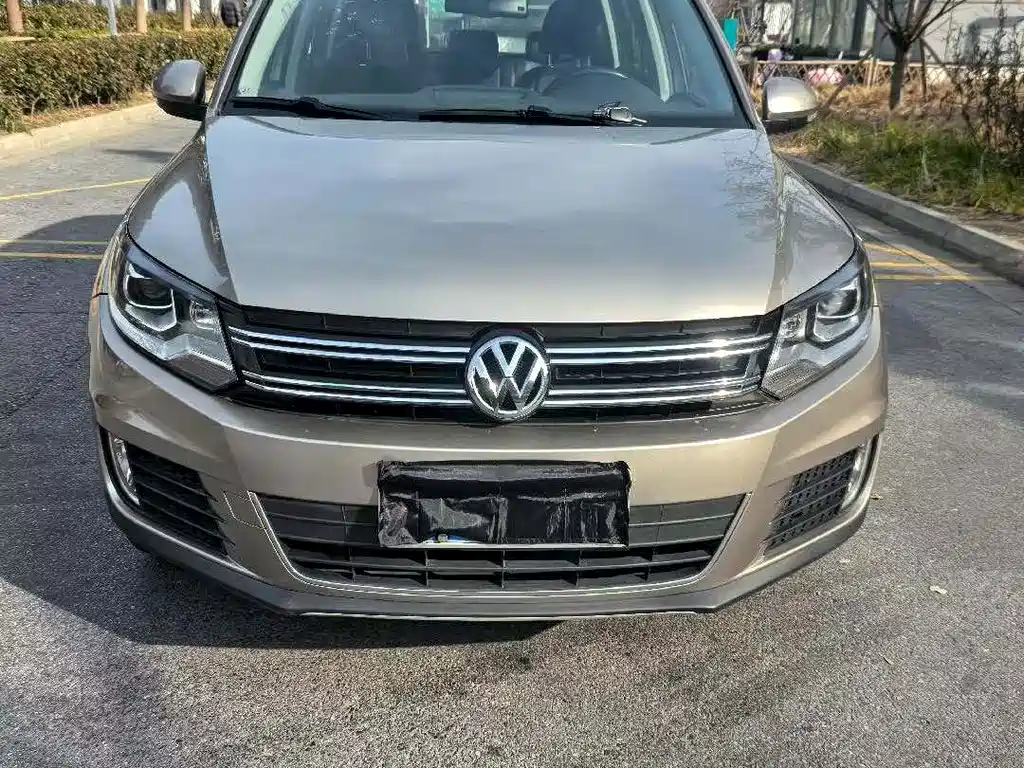 Volkswagen Tiguan — миниатюра 2