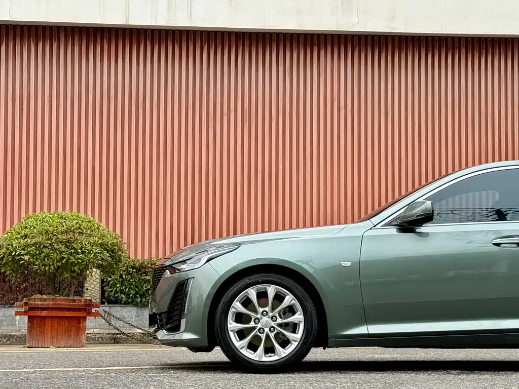 Cadillac CT5 2023 28T Luxury ( Standard )