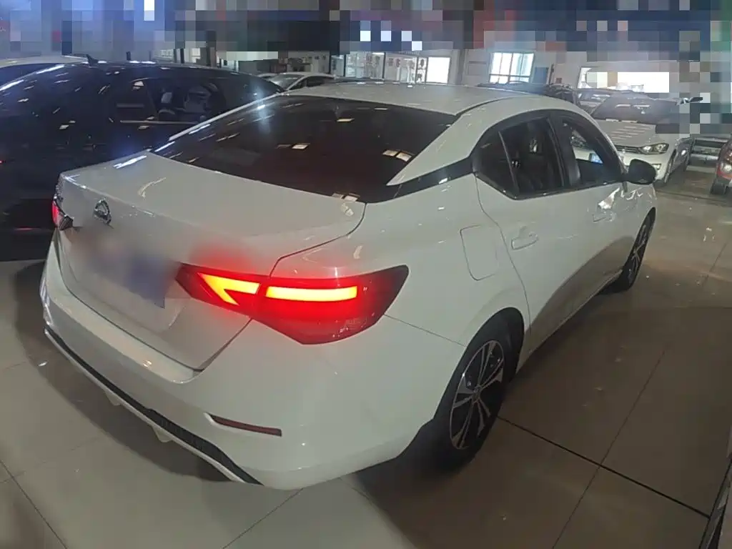 Nissan Sylphy — миниатюра 7