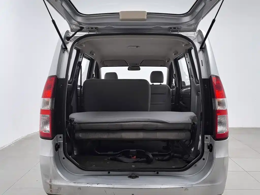 Wuling Hongguang — миниатюра 16