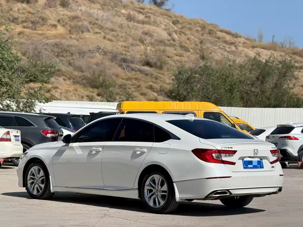 Honda Accord — миниатюра 4