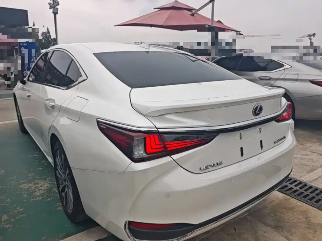 Lexus ES — миниатюра 5