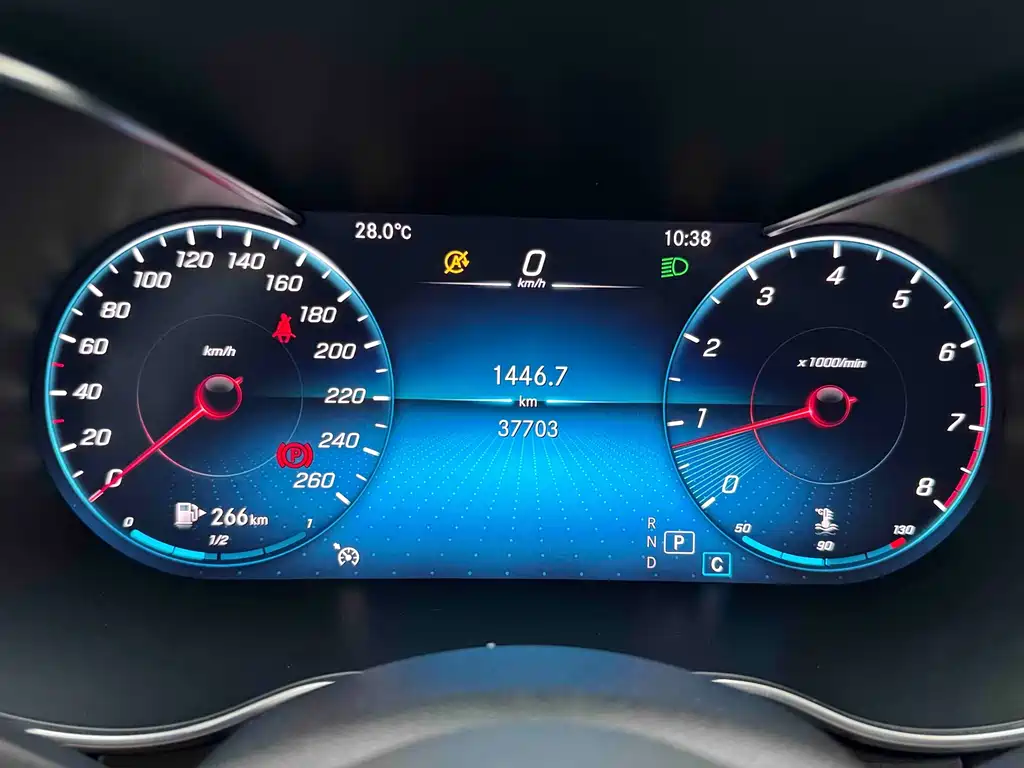 Mercedes-Benz C-Class — миниатюра 13