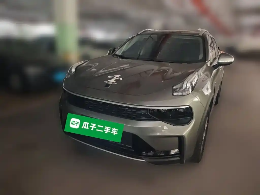 Lynk & Co 01