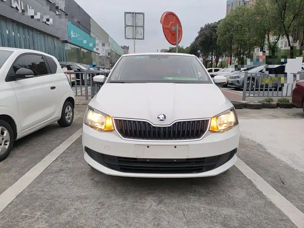 Skoda Fabia — миниатюра 3
