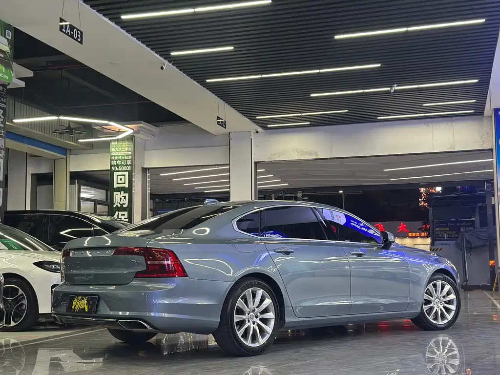 Volvo S90 — миниатюра 6