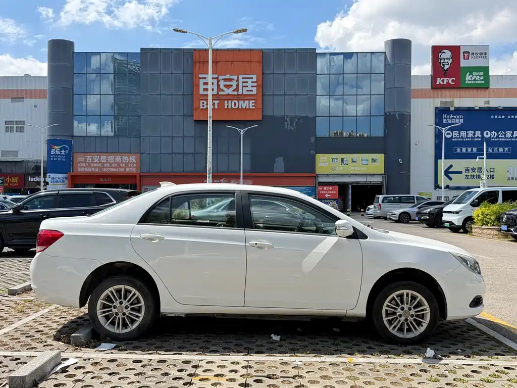 BYD e5 — миниатюра 5