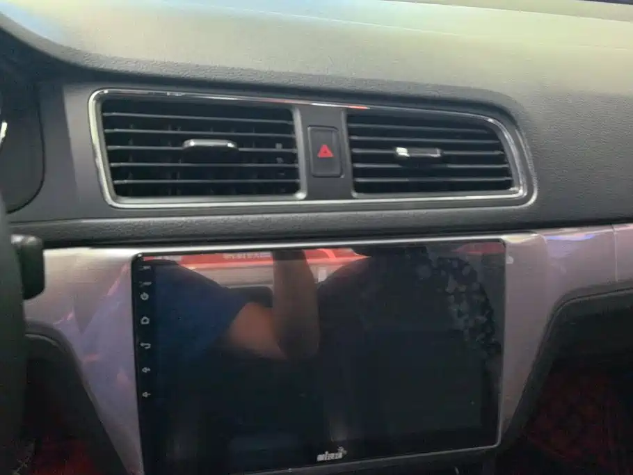 Volkswagen Lavida — миниатюра 13