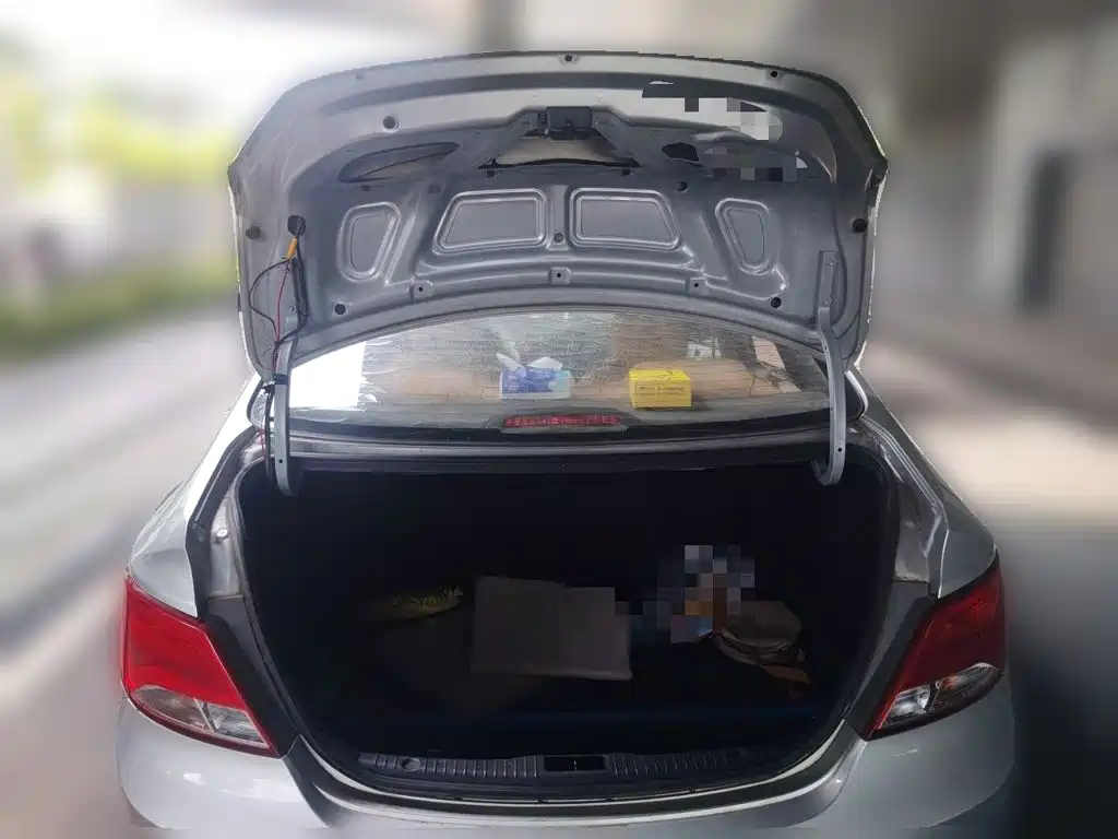 Hyundai Verna — миниатюра 15