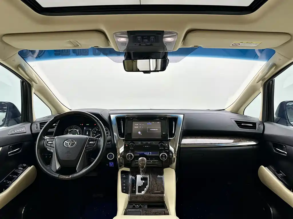 Toyota Vellfire 2019 2.5L HV Luxury