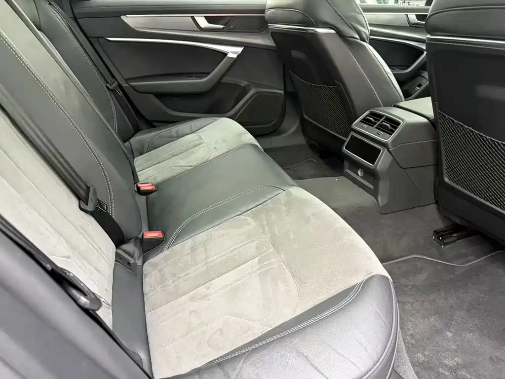 Audi A6L — миниатюра 11