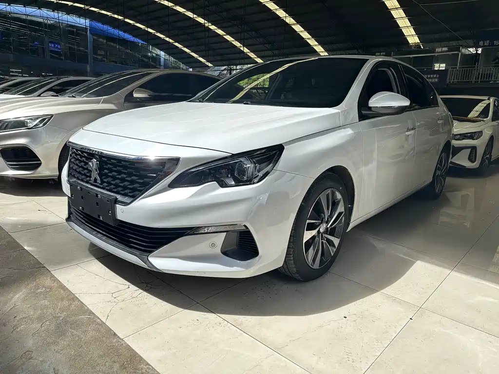 PEUGEOT 408