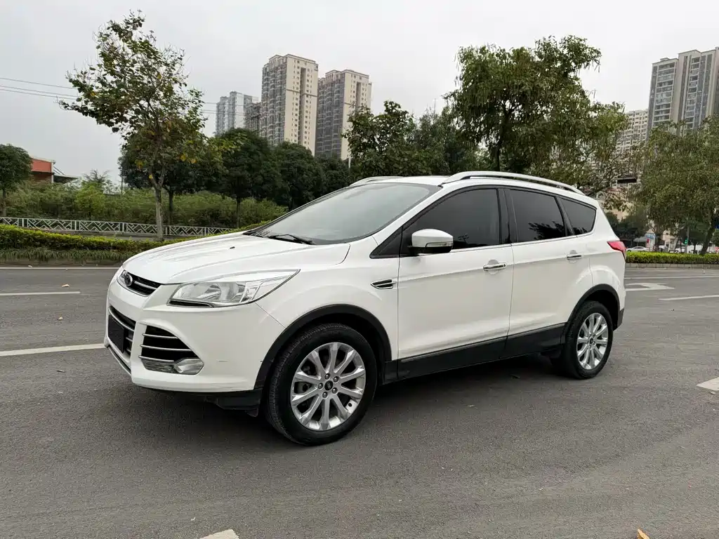 Ford Kuga 2014