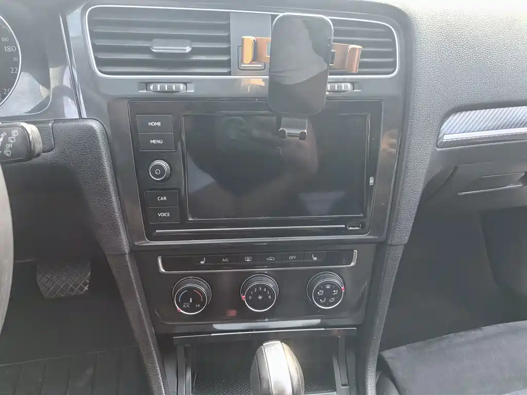 Volkswagen Golf — миниатюра 15