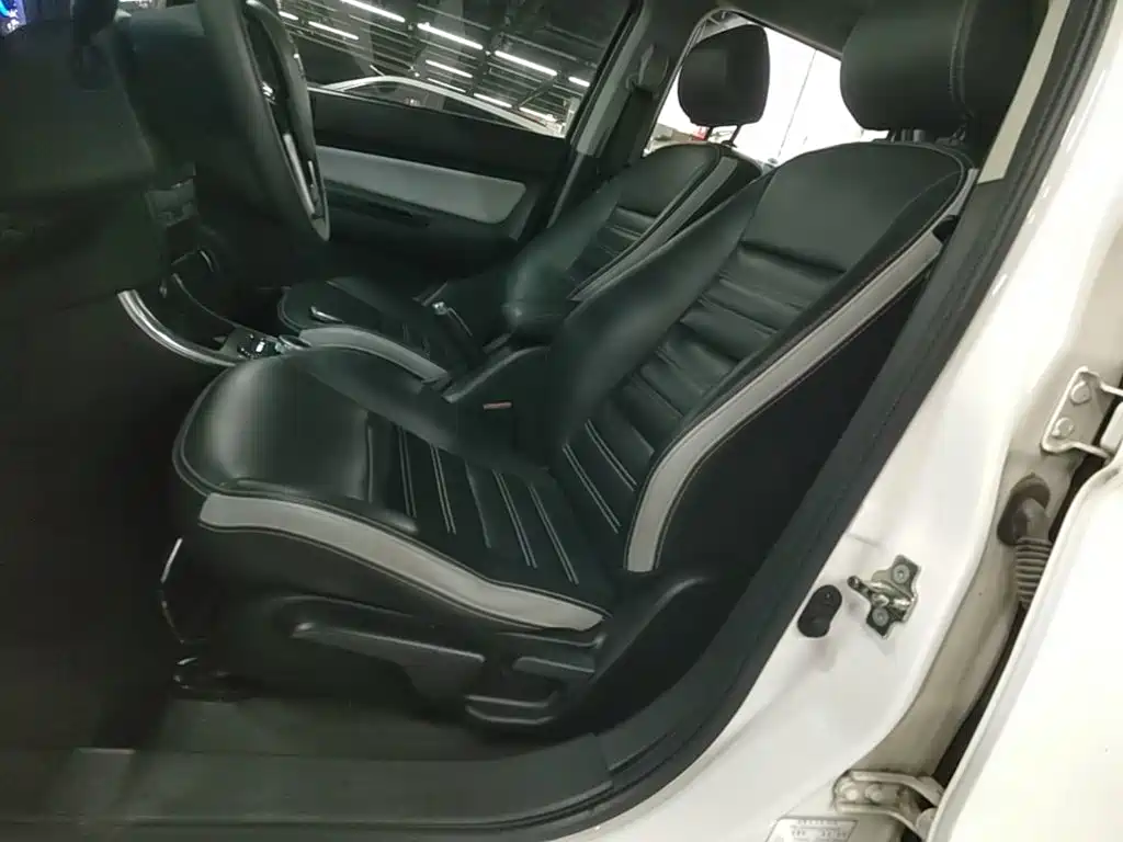 BAIC New Energy EC5 — миниатюра 15