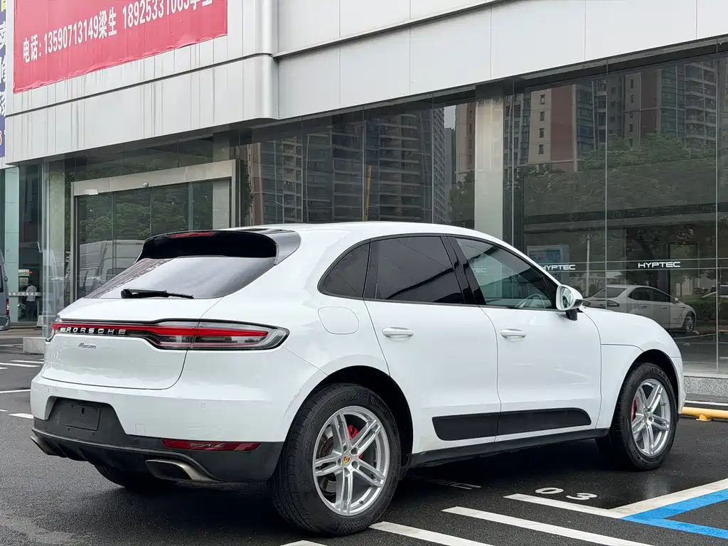 Porsche Macan — миниатюра 5