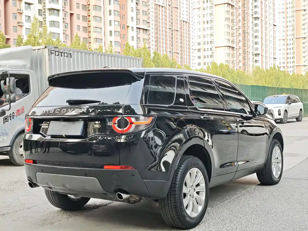 Land Rover Discovery Sport — миниатюра 8