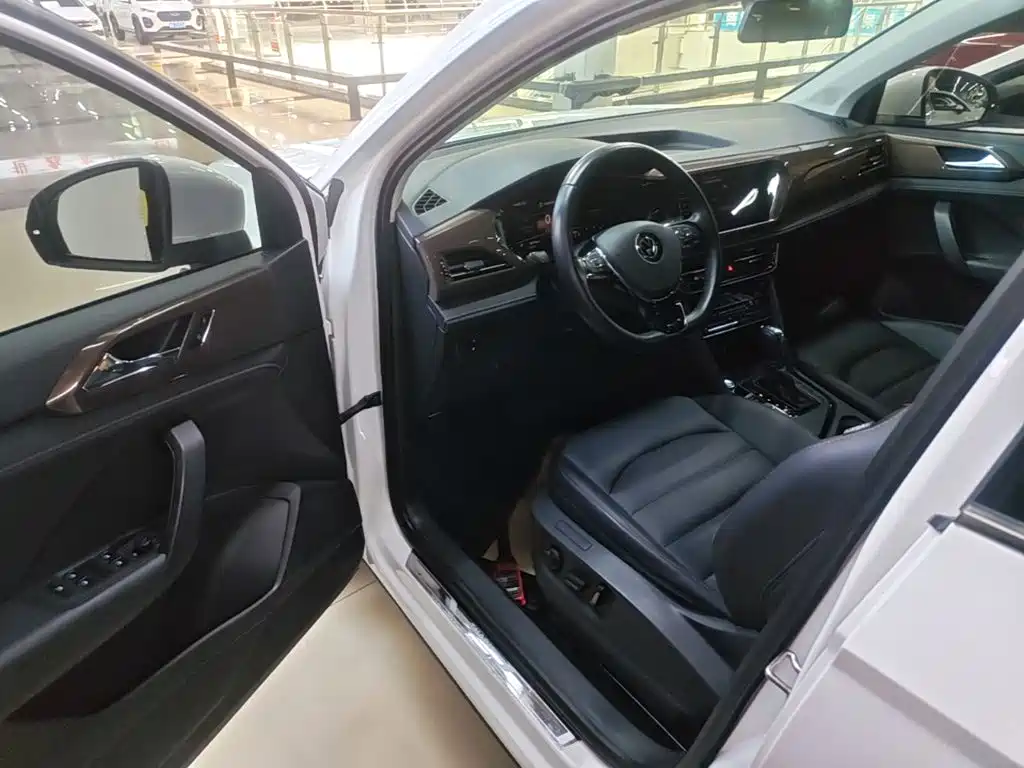 Volkswagen Tharu — миниатюра 16