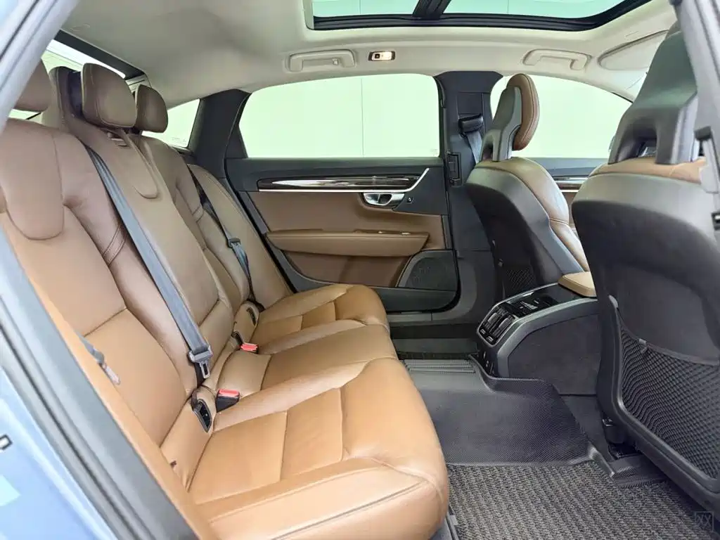 Volvo S90 — миниатюра 6
