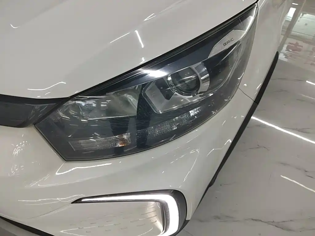 BAIC New Energy EC5 — миниатюра 24