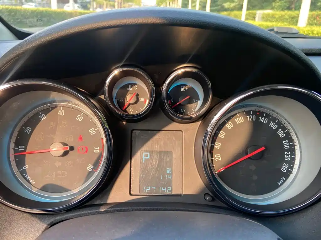 Buick Excelle — миниатюра 19