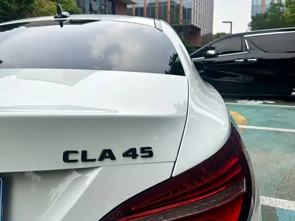 Mercedes-Benz CLA AMG — миниатюра 5