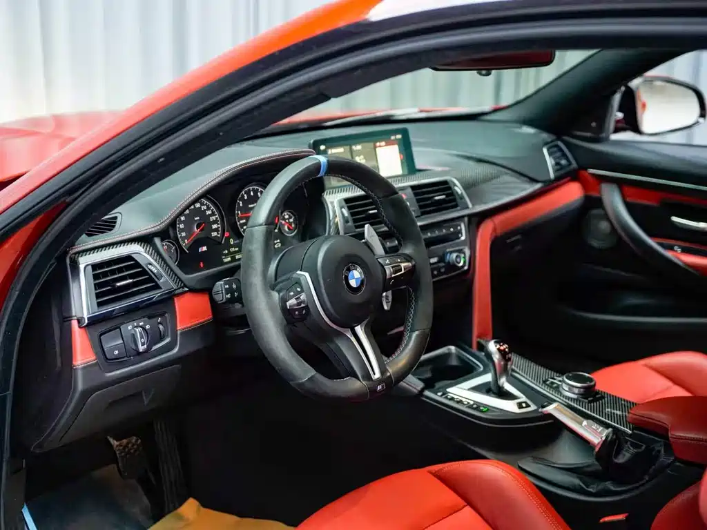BMW M4 — миниатюра 11